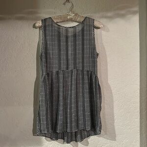 A Pea in the Pod Small Maternity Sheer blouse black and grey. Barely used.